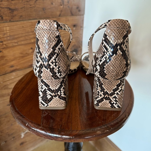 Steve Madden Brown Snake Print Women's Heels - Picture 2 of 6